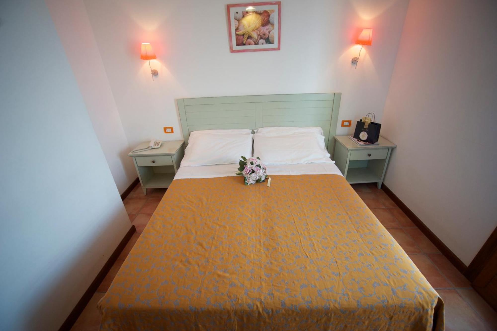 Hotel Villa Tramonto Direttamente Sul Mare San Vincenzo Dış mekan fotoğraf