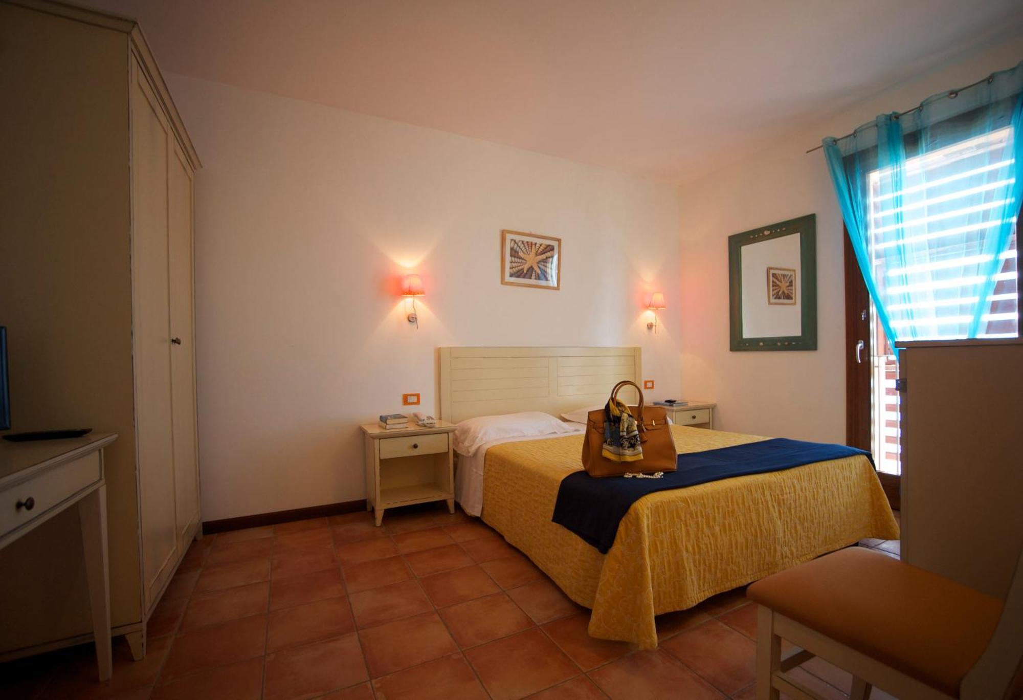 Hotel Villa Tramonto Direttamente Sul Mare San Vincenzo Dış mekan fotoğraf
