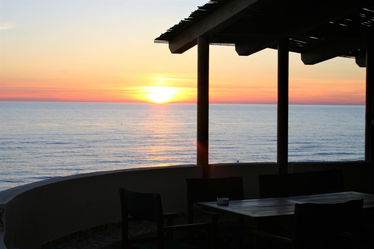 Hotel Villa Tramonto Direttamente Sul Mare San Vincenzo Dış mekan fotoğraf