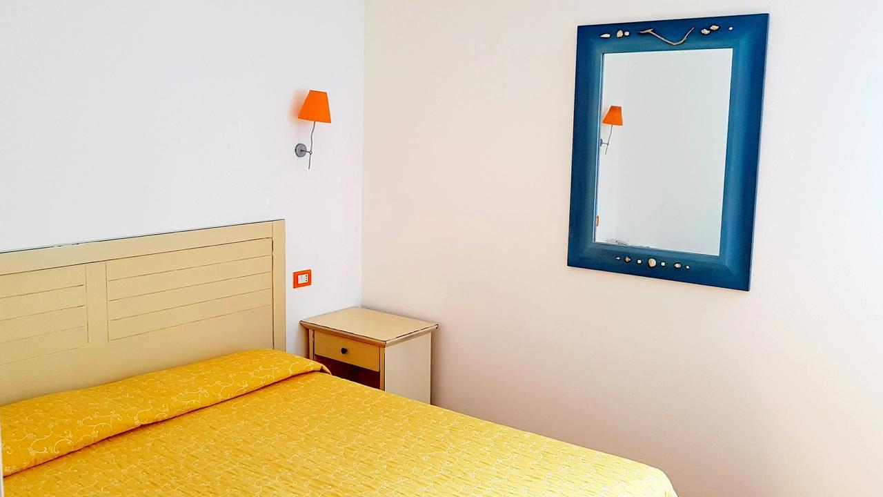 Hotel Villa Tramonto Direttamente Sul Mare San Vincenzo Dış mekan fotoğraf