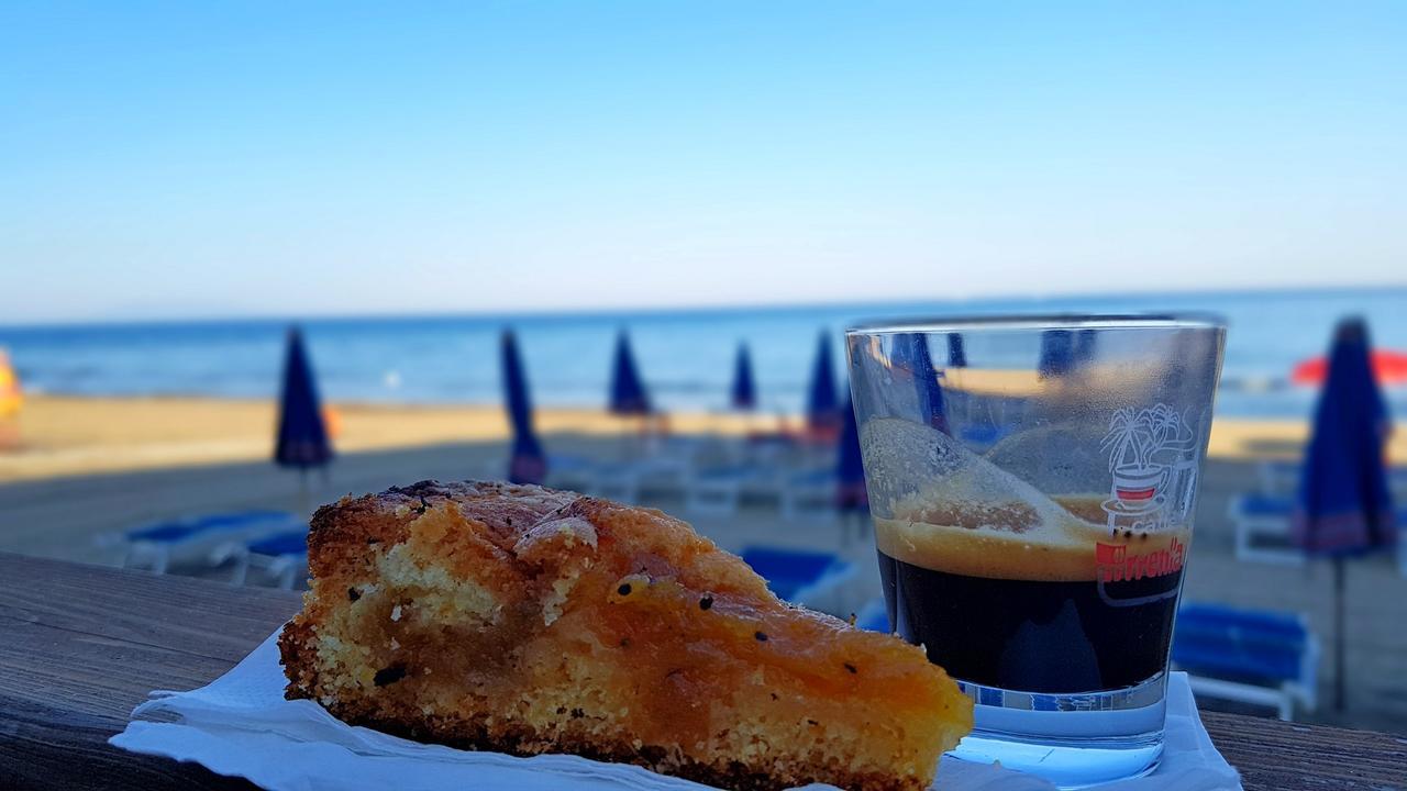 Hotel Villa Tramonto Direttamente Sul Mare San Vincenzo Dış mekan fotoğraf