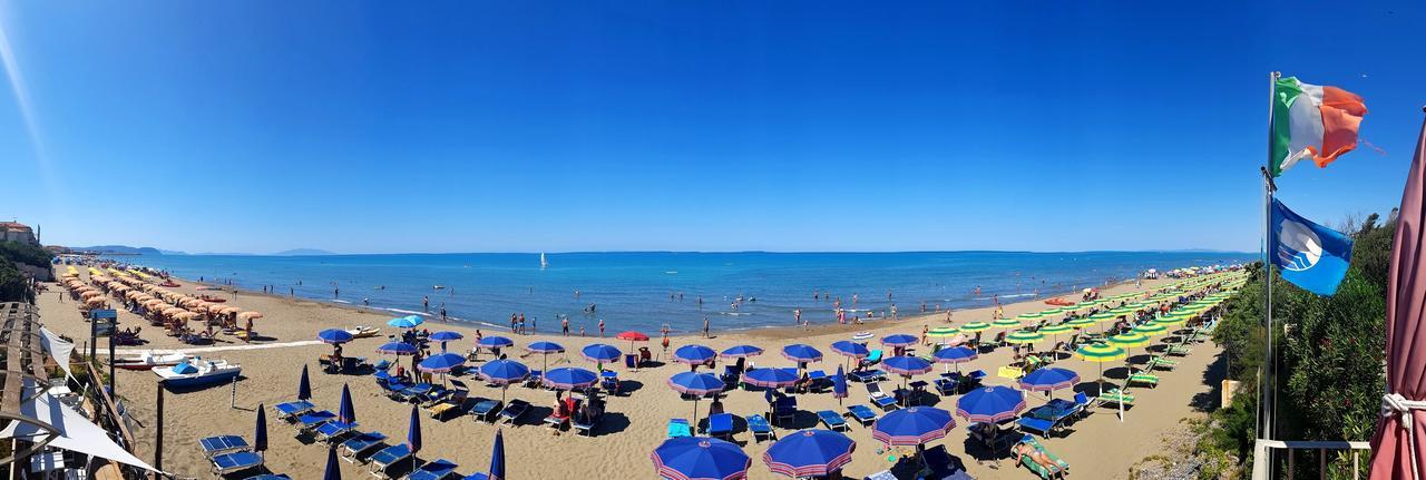 Hotel Villa Tramonto Direttamente Sul Mare San Vincenzo Dış mekan fotoğraf